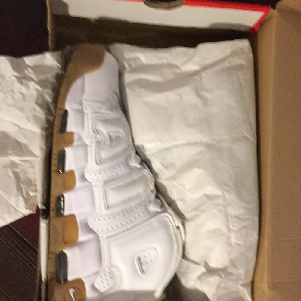 Nike air more uptempo size 10.5